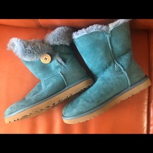 Teal short suede Bailey UGG boots